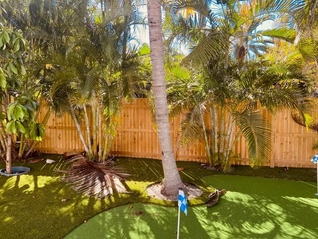 Residence photo 30