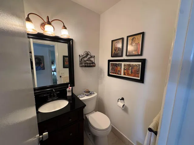 Unit 5-203 photo 11
