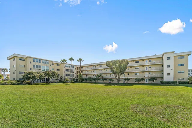 Unit 4100 photo 33