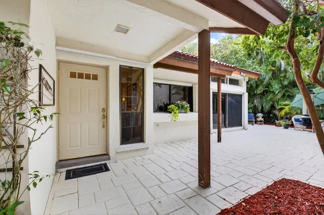 Residence photo 4