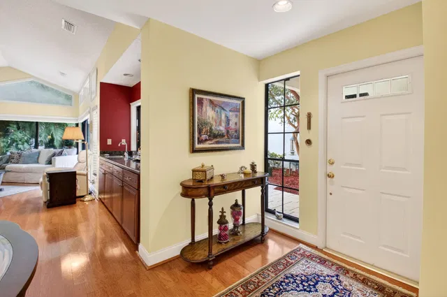 Residence photo 9