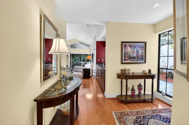 Residence photo 10
