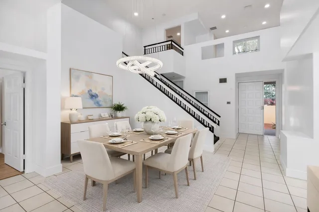 Residence photo 3
