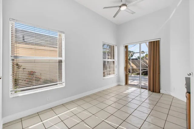 Residence photo 9