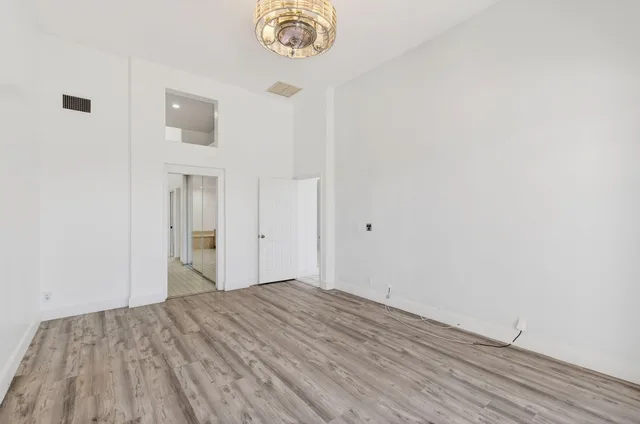 Residence photo 25