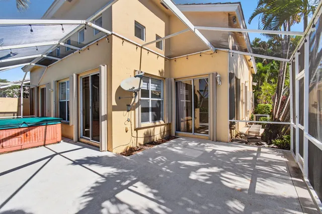 Residence photo 47