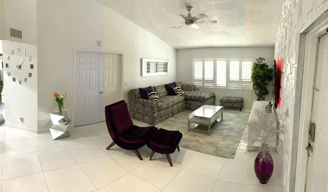  Unit B2 photo 4