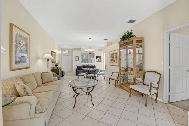  Residence photo 12