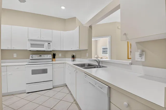  Residence photo 15