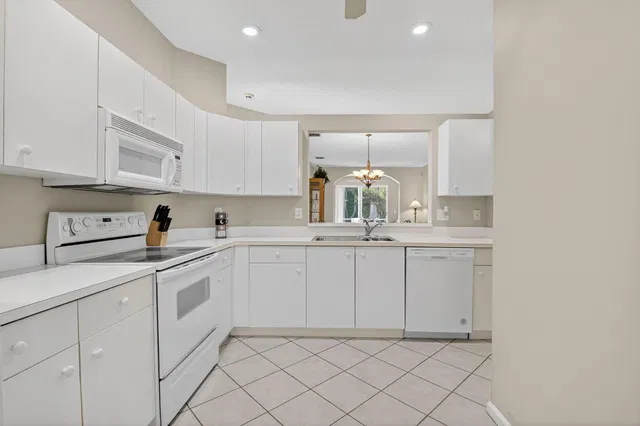  Residence photo 16