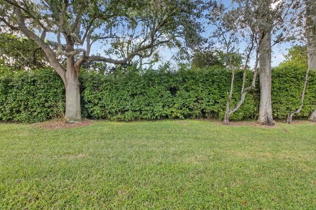  Residence photo 33