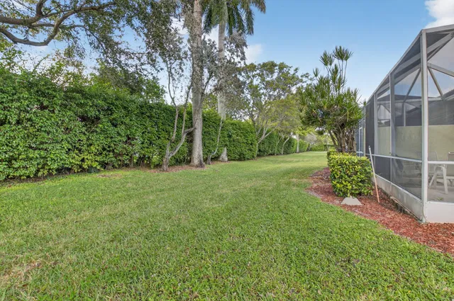  Residence photo 36