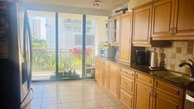 Singer Island Unit 602 photo 6