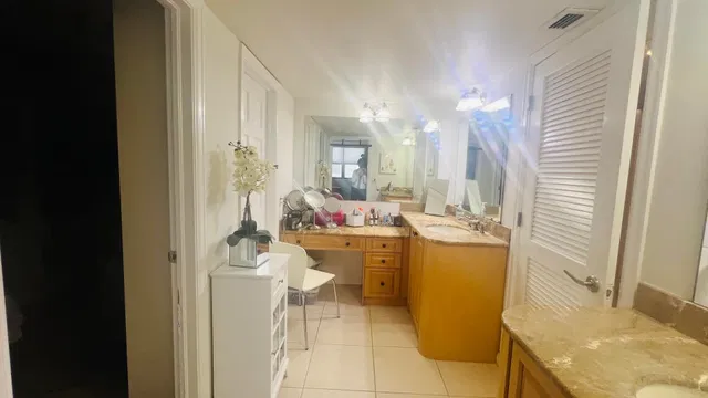 Singer Island Unit 602 photo 7