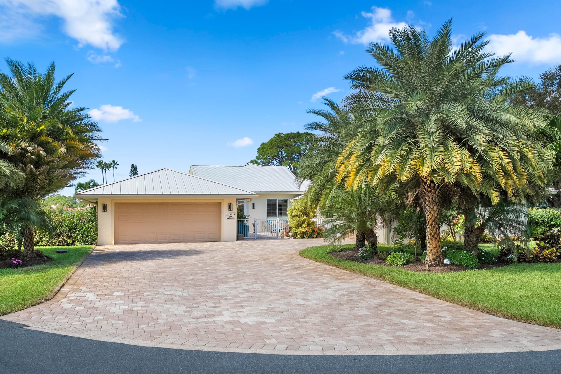 Residence photo 18
