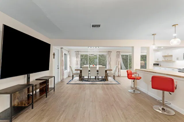 Residence photo 15