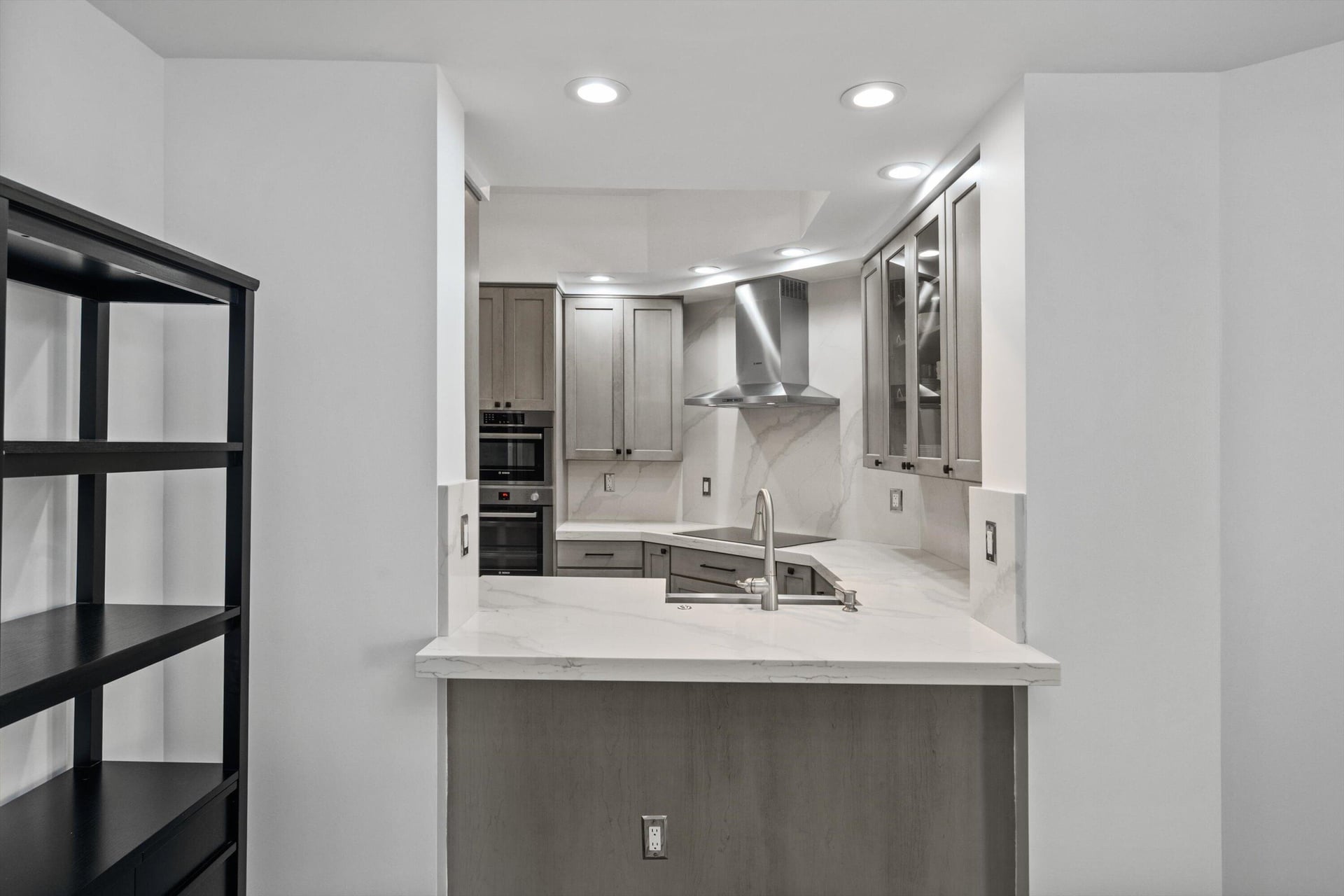 One City Plaza Unit 615 photo 10