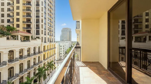 One City Plaza Unit 615 photo 21