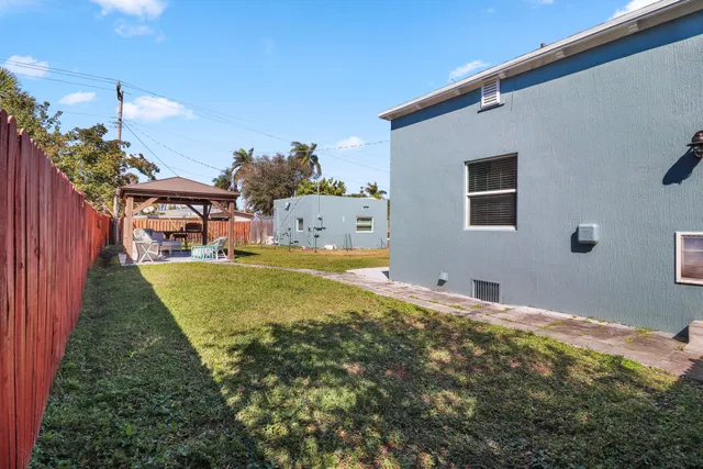 Residence photo 10