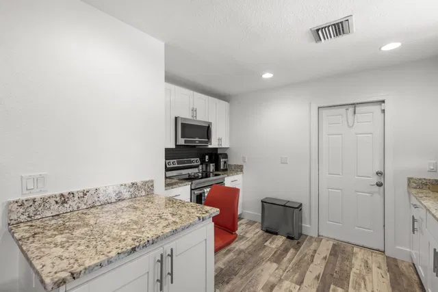 West Palm Beach Residence photo 11