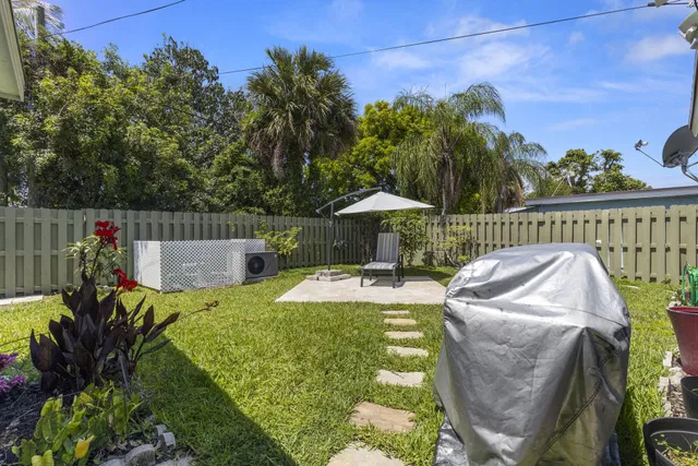 West Palm Beach Residence photo 29