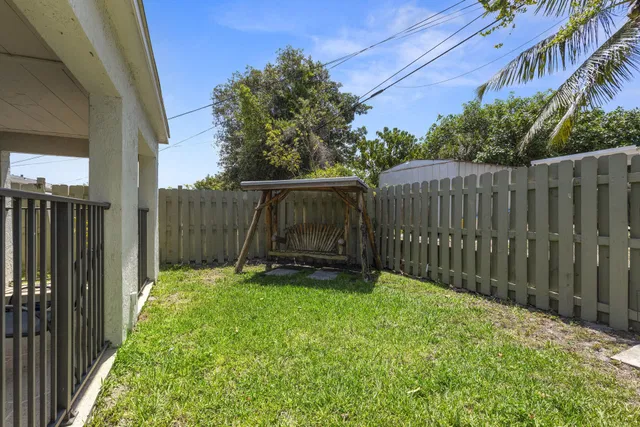 West Palm Beach Residence photo 33