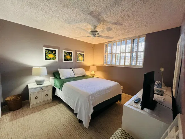 Unit 107 photo 12
