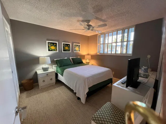 Unit 107 photo 15