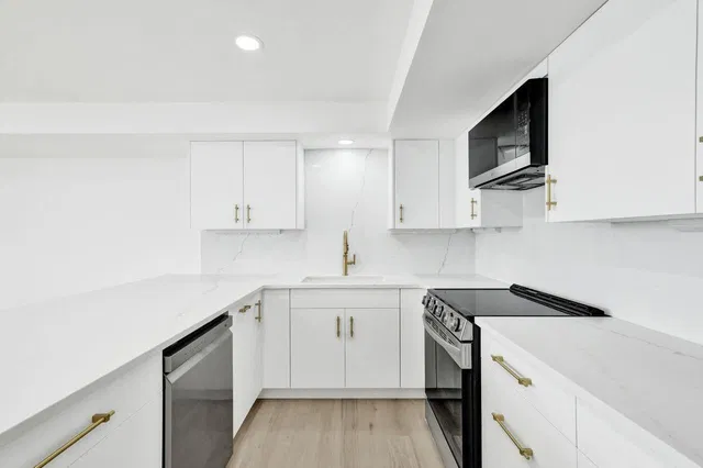 Unit 1041 photo 24