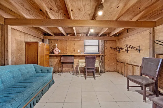 Residence photo 9