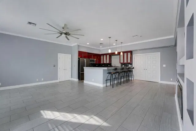 Residence photo 8