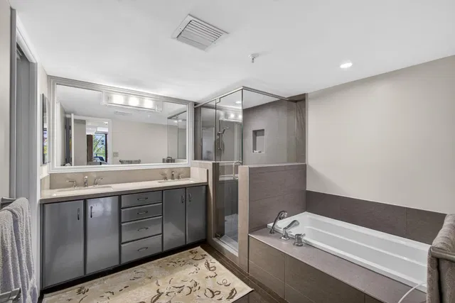 Unit 401 photo 53