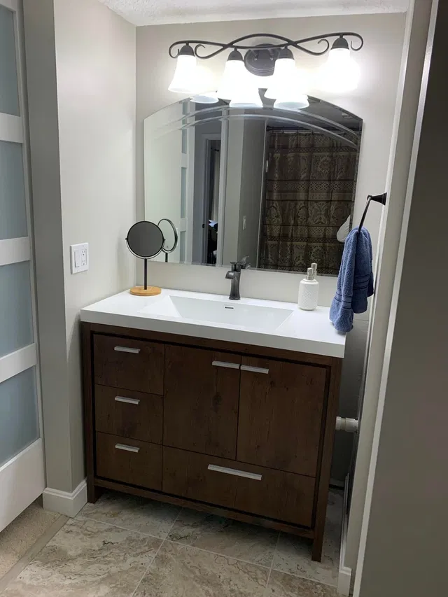 Unit 203 photo 10
