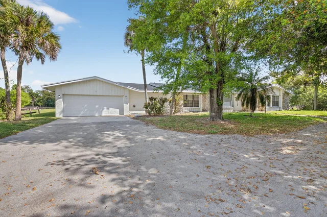 Residence photo 2