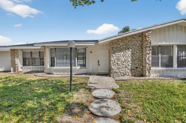 Residence photo 5