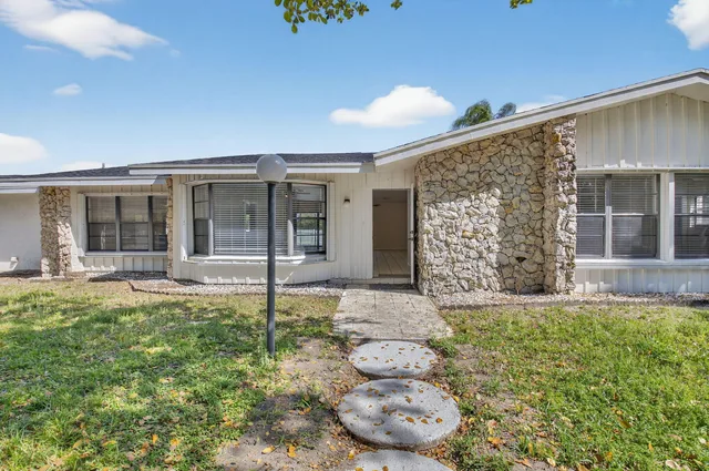 Residence photo 6