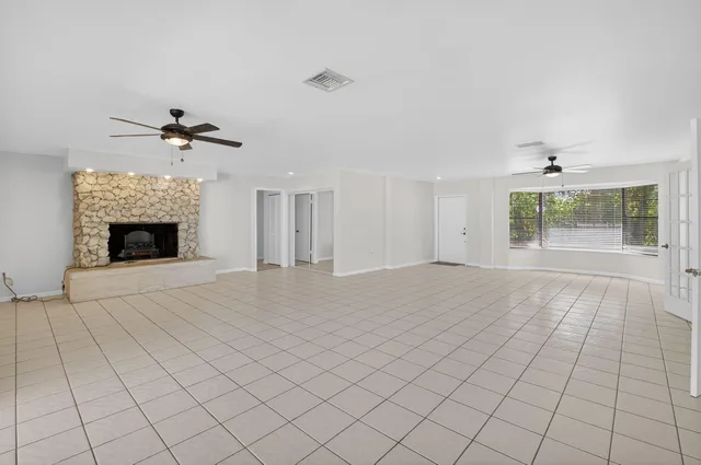 Residence photo 11