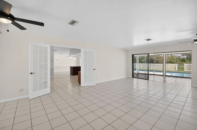 Residence photo 15
