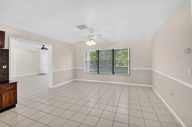 Residence photo 17
