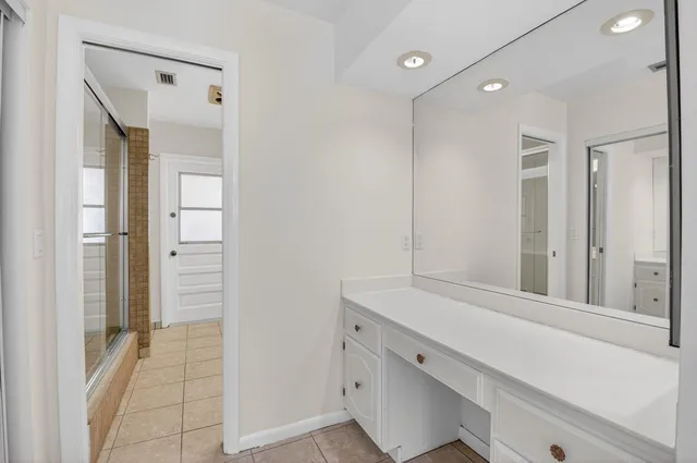 Residence photo 32