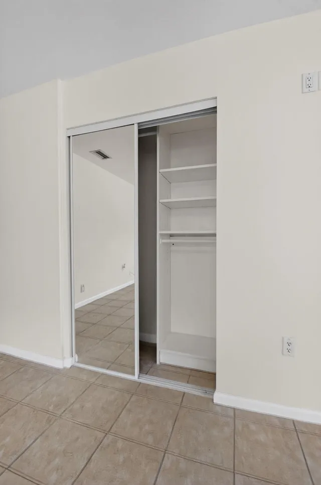 Residence photo 36