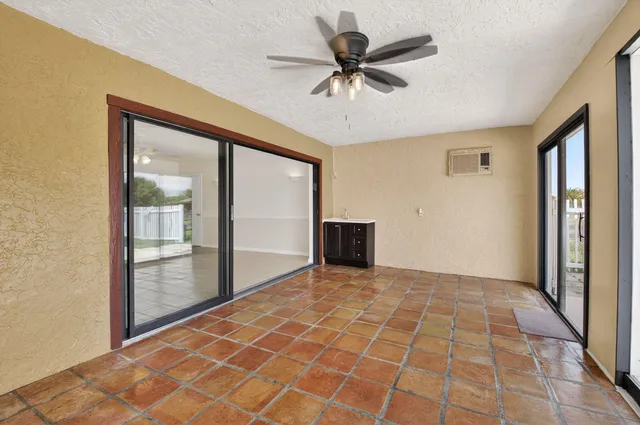 Residence photo 46
