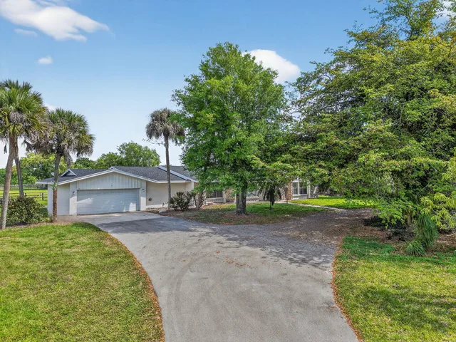 Residence photo 61