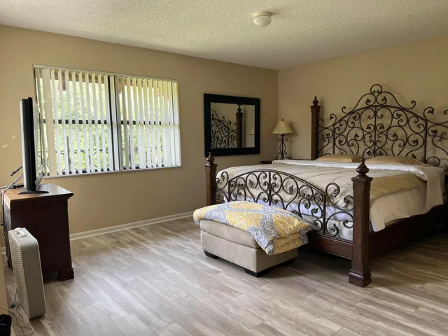 Residence photo 11