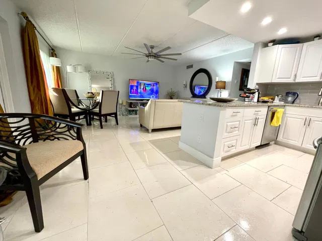  Unit 107 photo 7