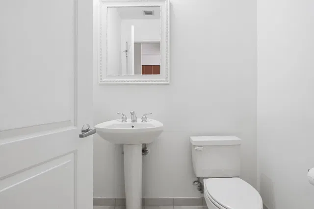 One City Plaza Unit 425 photo 8