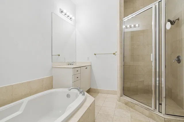 One City Plaza Unit 425 photo 17
