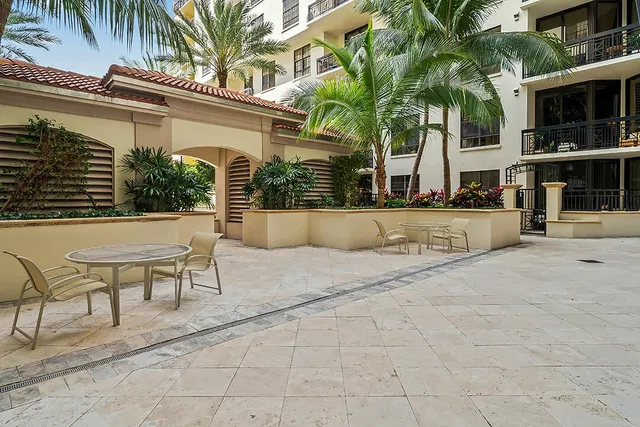 One City Plaza Unit 425 photo 36
