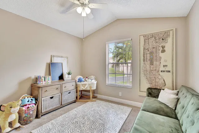 Residence photo 23