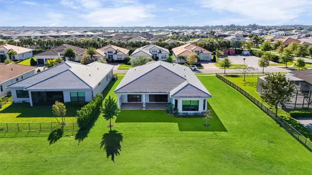  Residence photo 4